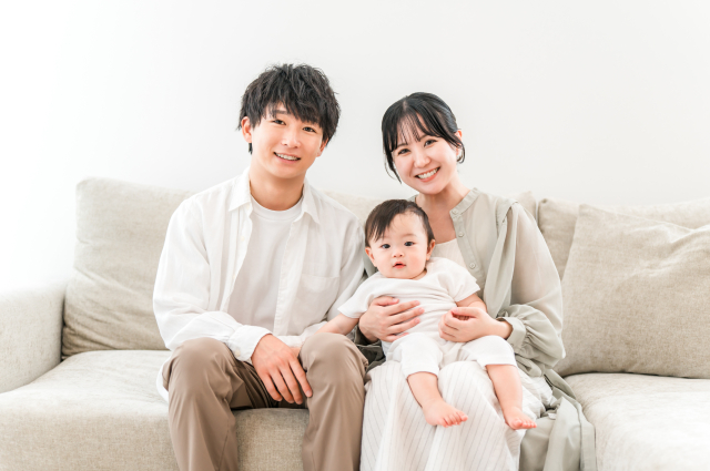 安心の10年保証×新規リノベーション　開放感に恵まれた角地住宅